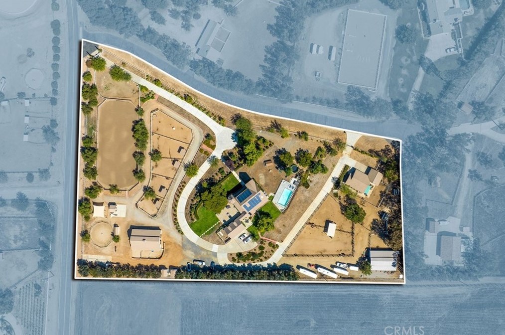 20585 Avenida Castilla, Murrieta CA  92562-9239 exterior