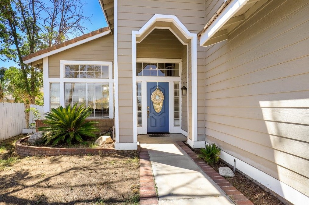 24831 Oxley Ct, Murrieta, CA 92562-5810