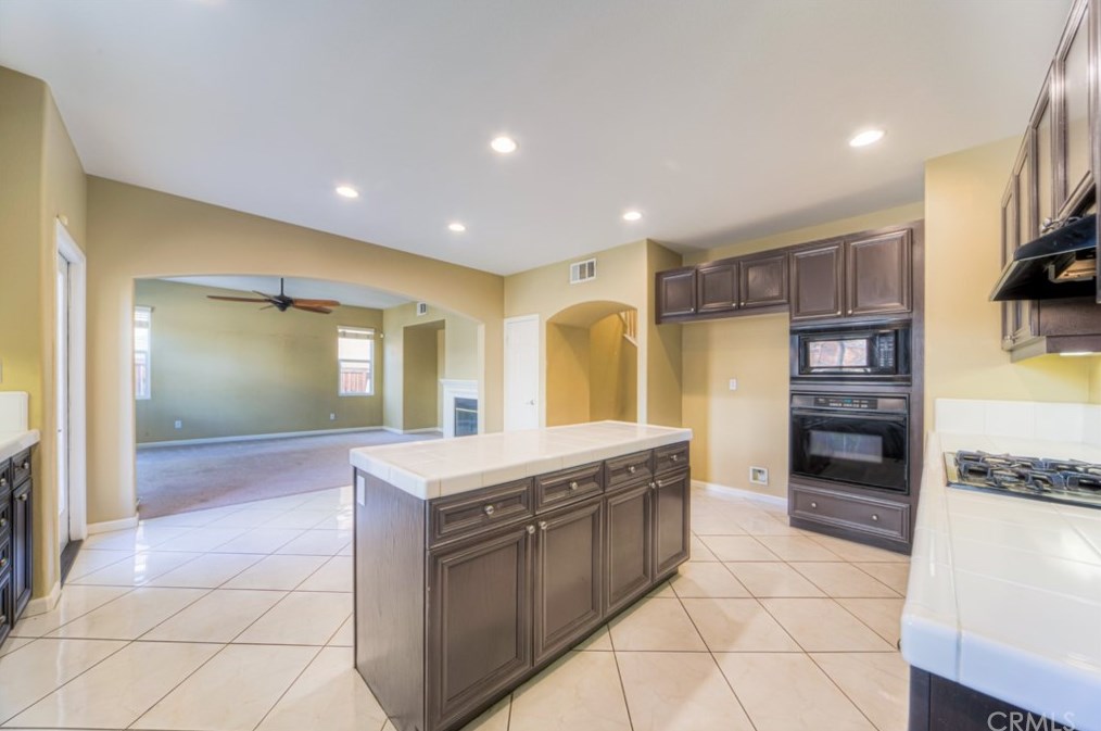 35332 Corte Los Flores, Winchester, CA 92596-8620