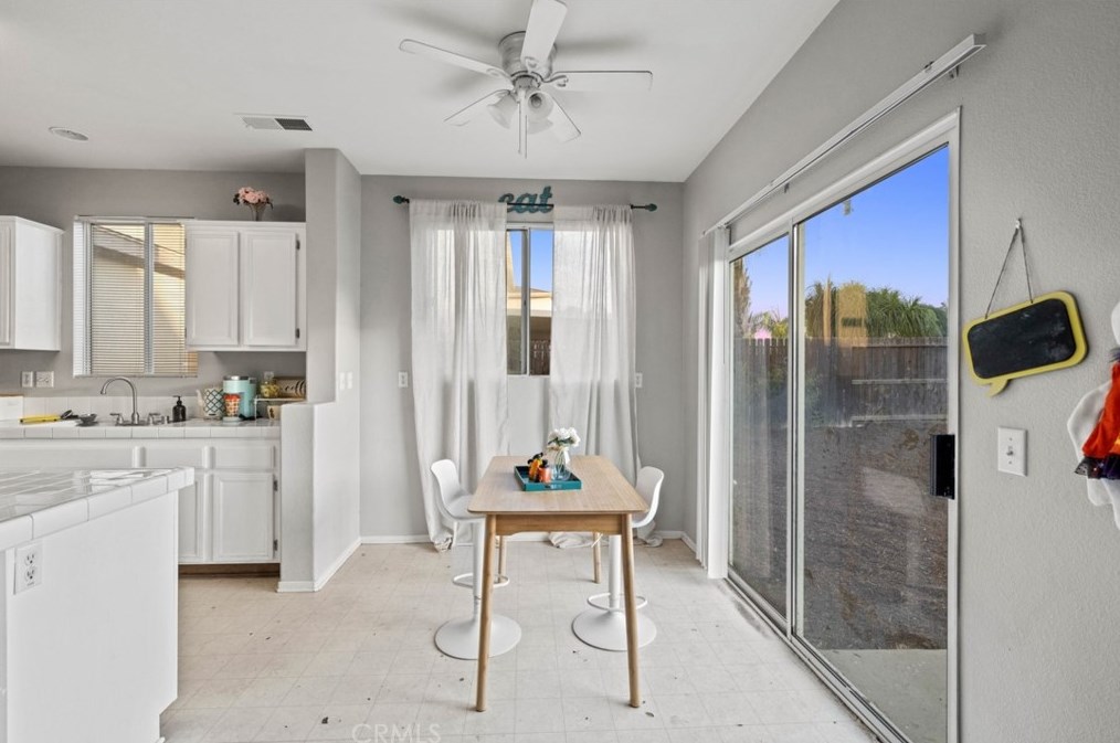 43919 Amazon St, Hemet CA  92544-2765 exterior