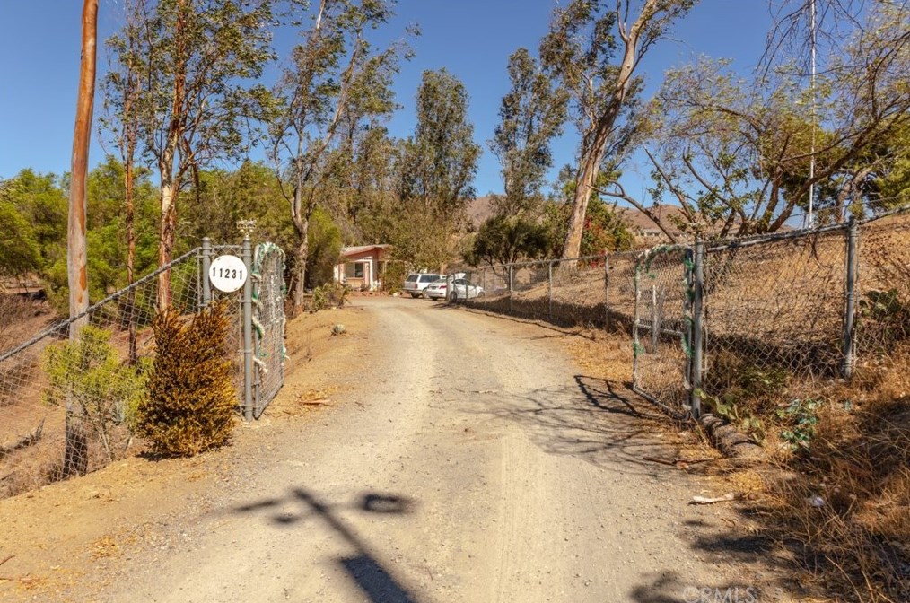 11231 View Ln, Corona, CA 92883-5140