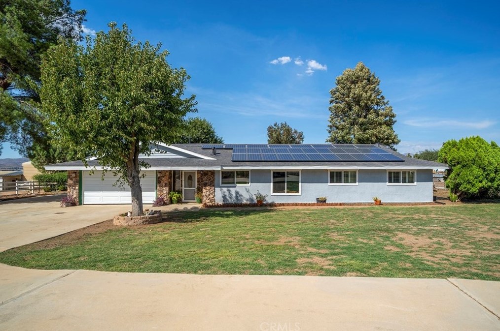 28736 Warren Rd, Hemet, CA 92545-9723