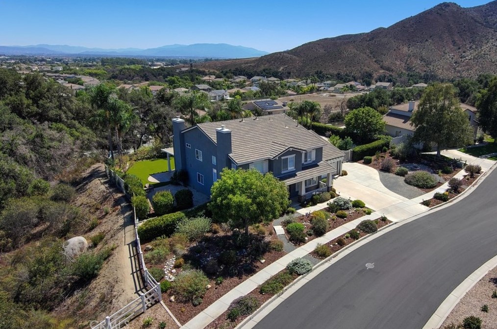 38248 Oak Bluff Ln, Murrieta, CA 92562-9347