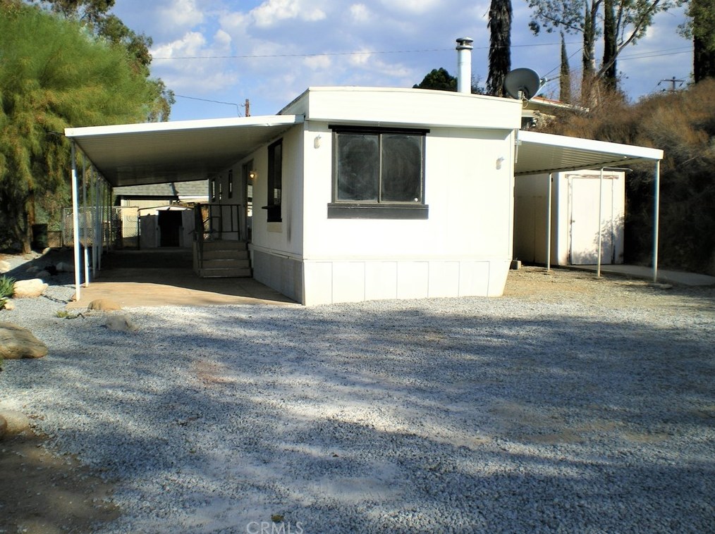 26155 Grant Ave, Hemet, CA 92544-6727