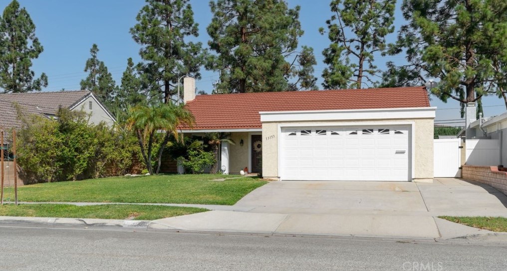 13155 Carolyn St, Artesia, CA 90703-8603