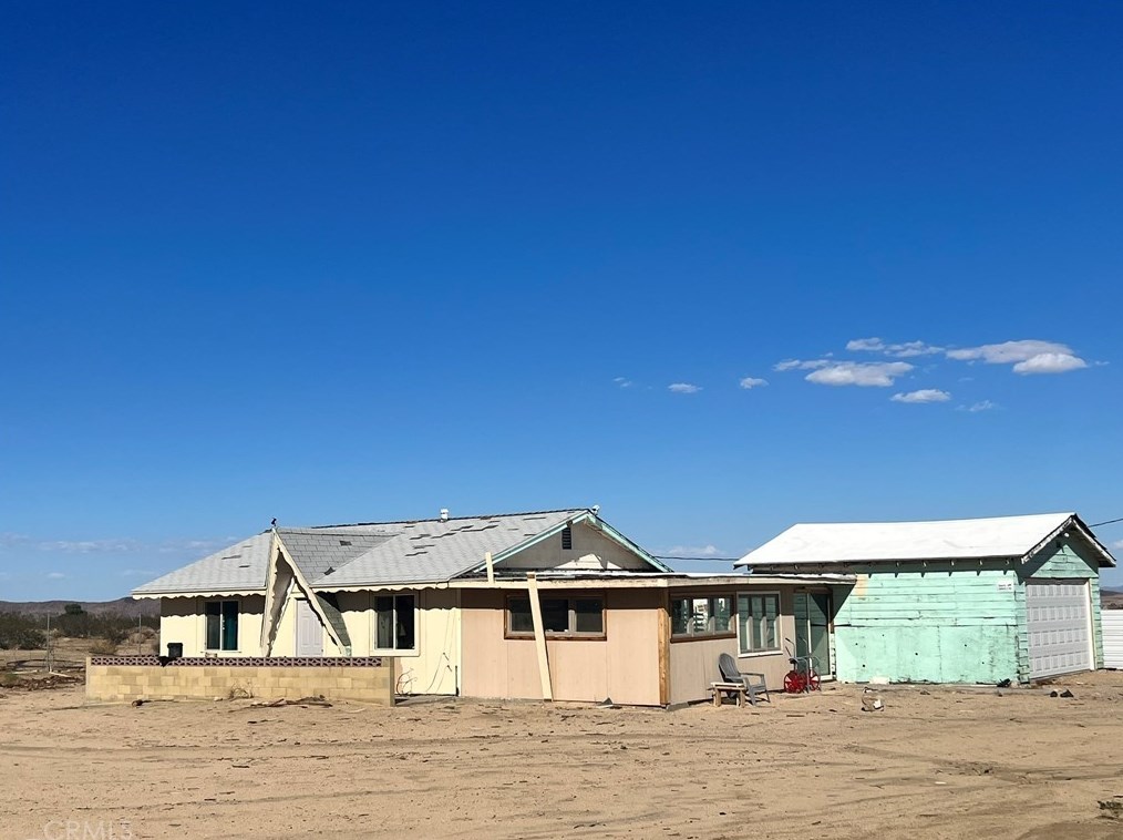 5889 Rice Rd, Joshua Tree, CA