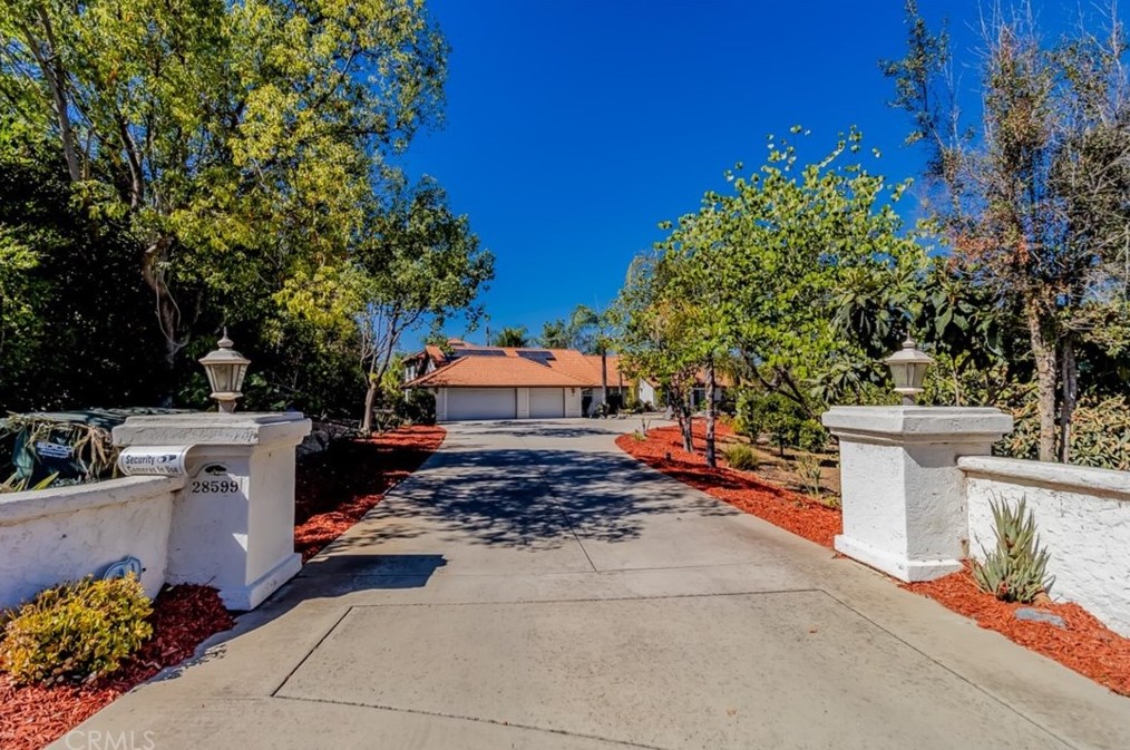 28599 Old Ranch Dr, Valley Center, CA 92082
