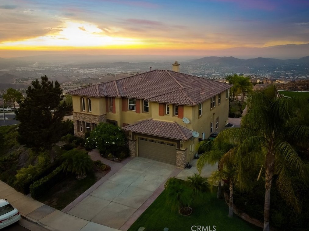 16856 Ridge Cliff Dr, Riverside, CA 92503