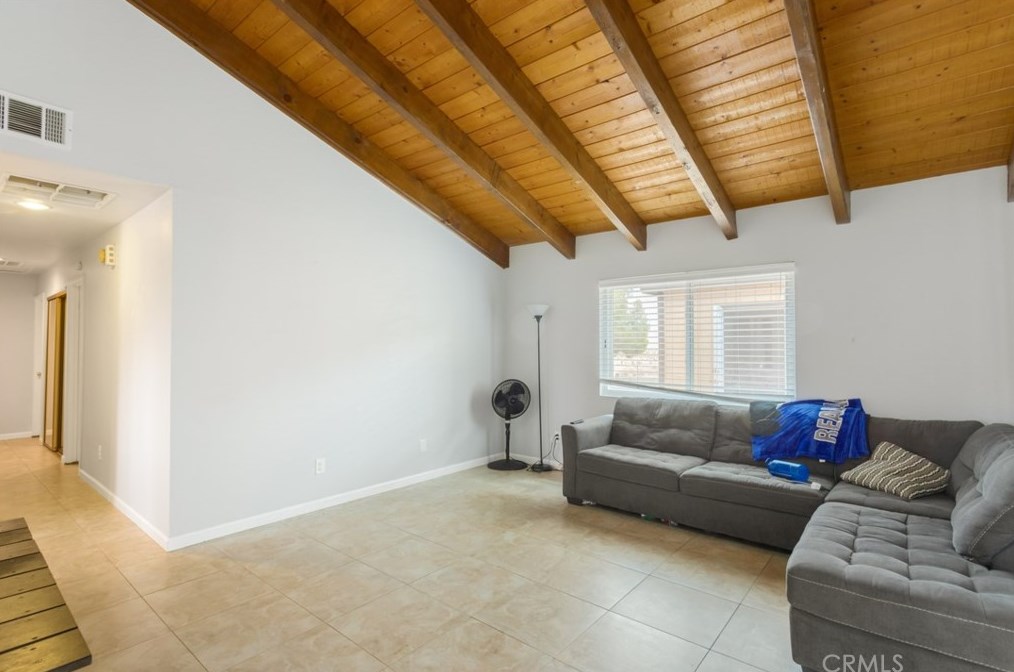 8785 Palomar Ave, Yucca Valley, CA 92284-6366