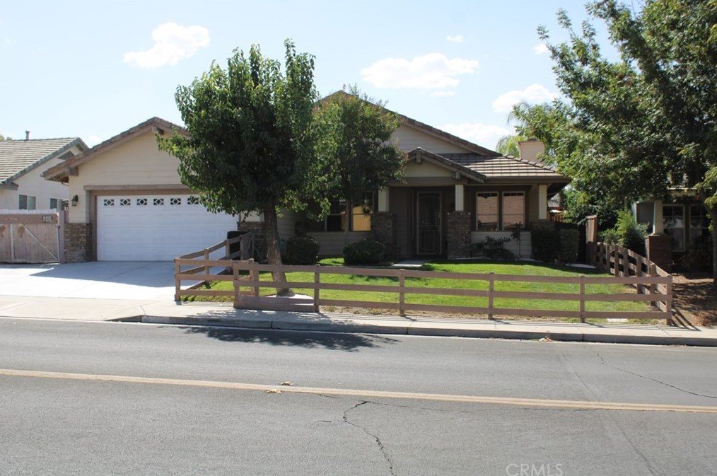5775 Lincoln Ave, Hemet, CA 92544-1757