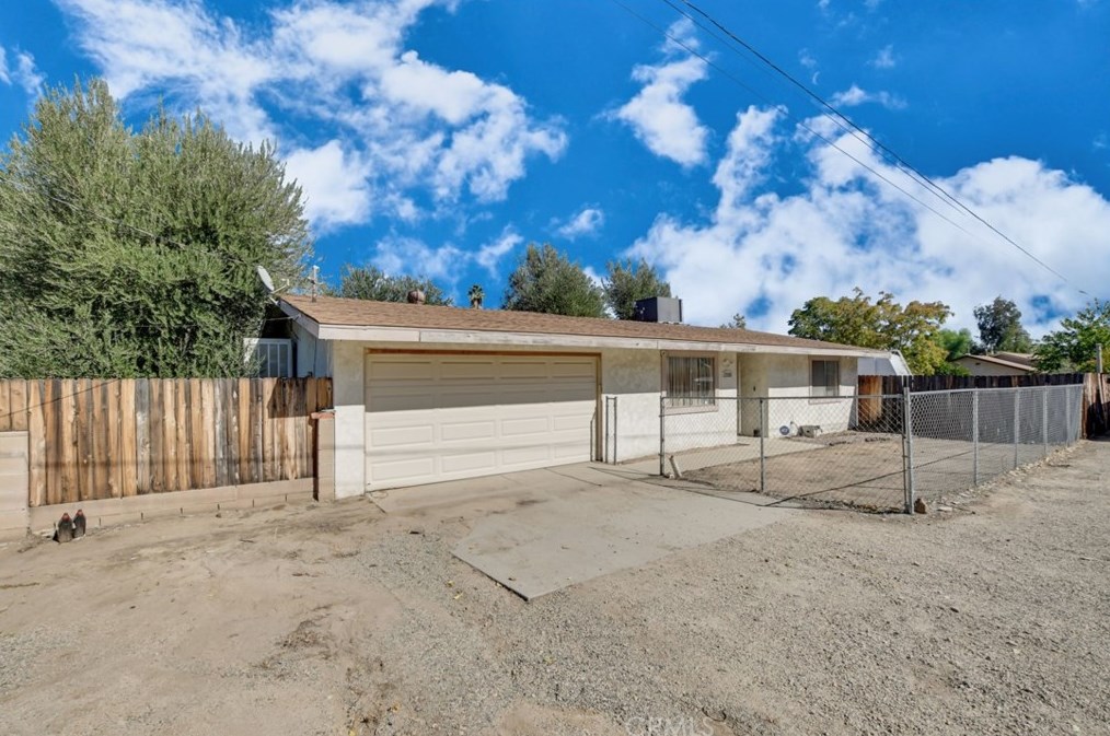 17690 Brightman Ave, Lake Elsinore, CA 92530