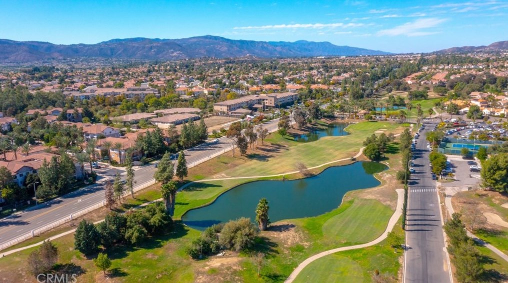 23898 Via Pamilla, Murrieta CA  92562-3587 exterior