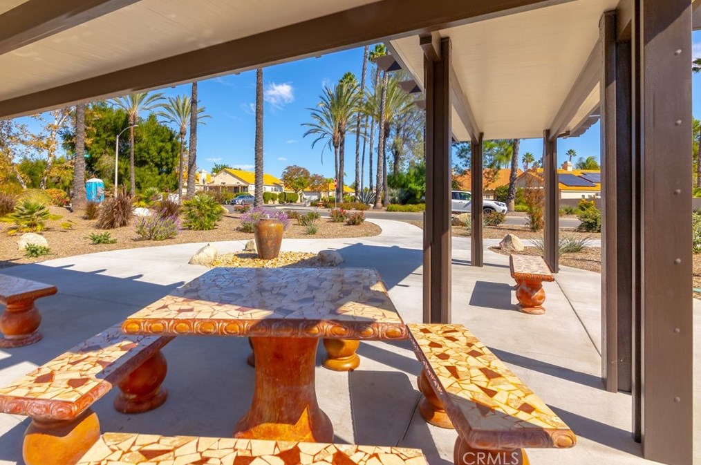 23898 Via Pamilla, Murrieta CA  92562-3587 exterior