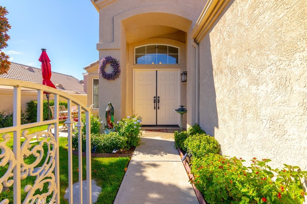 23898 Via Pamilla, Murrieta CA  92562-3587 exterior