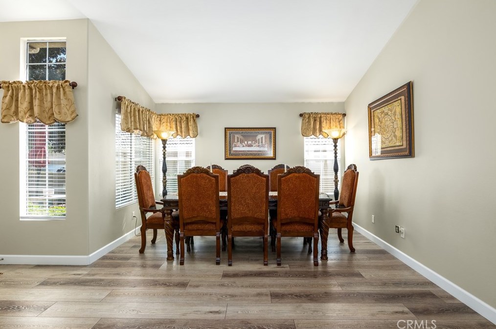 23898 Via Pamilla, Murrieta CA  92562-3587 exterior