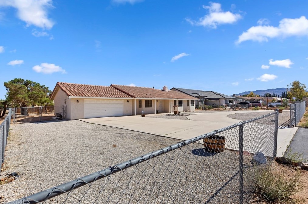 7873 El Cerrito Ave, Hesperia, CA 92345-7307