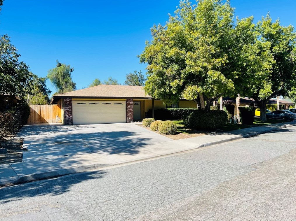 25953 Casa Loma Ct, Hemet, CA 92544-4931
