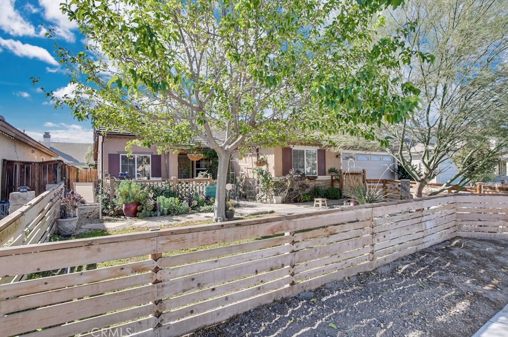 4657 Willowglen Way, Hemet, CA 92545-8085