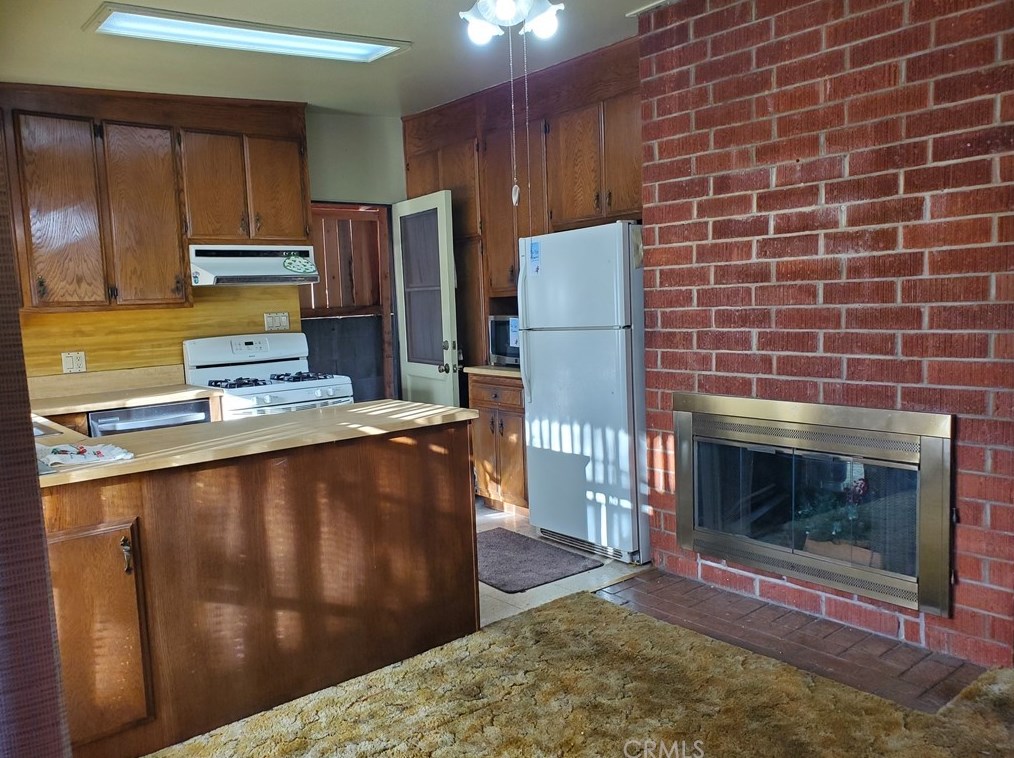 917 Hilltop Dr, Chula Vista CA  91911-2234 exterior