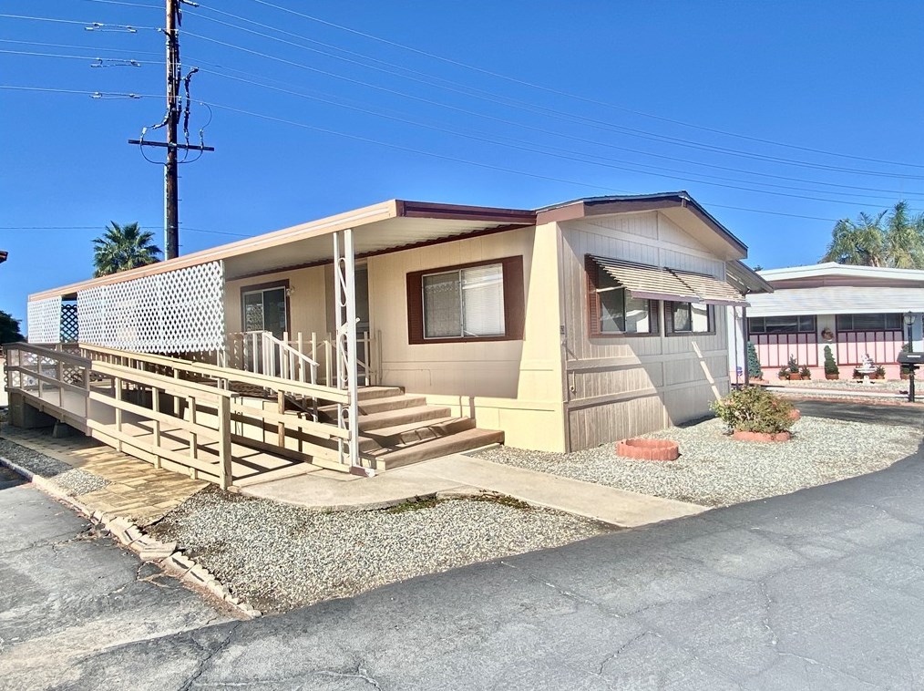 332 N Lyon Ave #63, Hemet, CA 92543