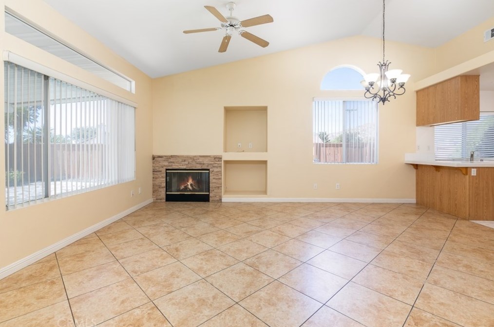 3697 Menlo Ave, Hemet, CA 92545-1124