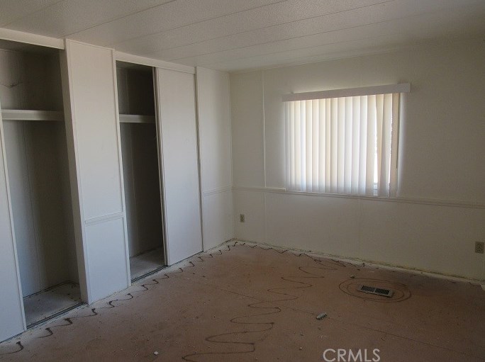 332 Lyon Ave, Hemet CA  92543-2500 exterior