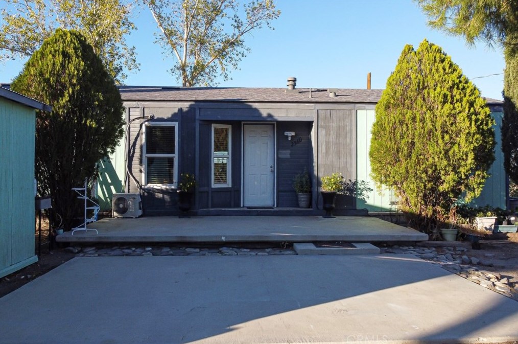 2560 Sequoia St, Pinon Hills, CA 92372-9364