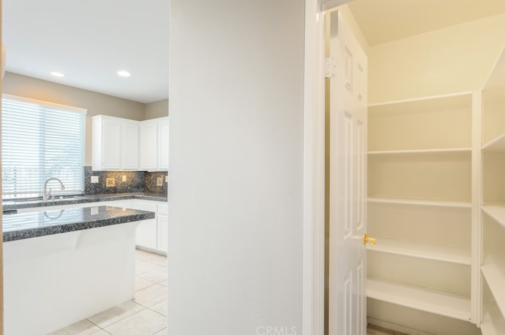 32358 Gardenvail Dr, Temecula CA  92592-1863 exterior