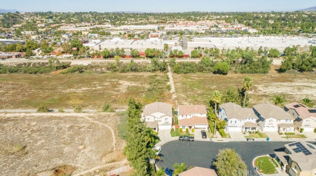 32358 Gardenvail Dr, Temecula CA  92592-1863 exterior