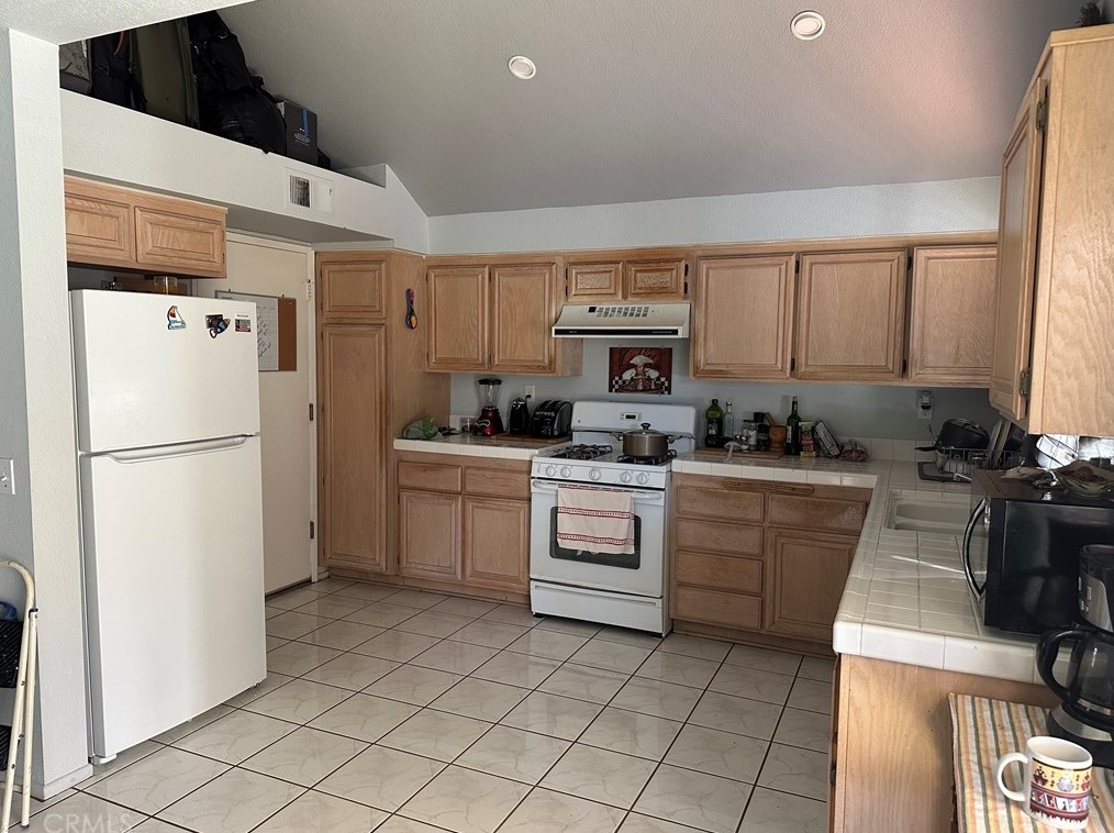 2320 Tiger Lilly Way, Perris, CA 92571