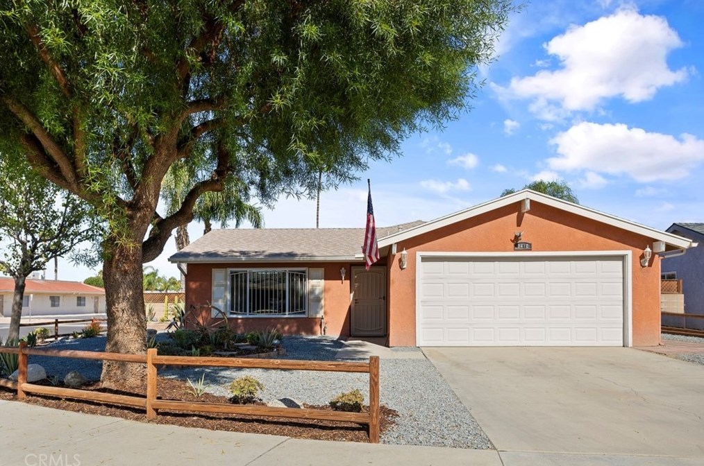 2410 El Toro Cir, Hemet, CA 92545-1619