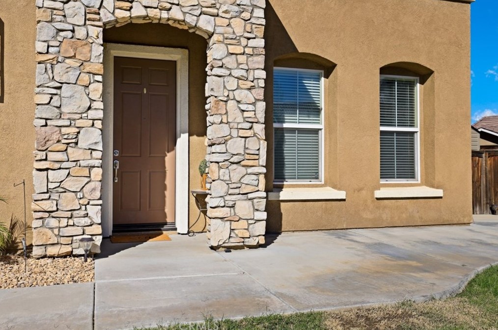 1885 Rosemont Cir, San Jacinto, CA 92583