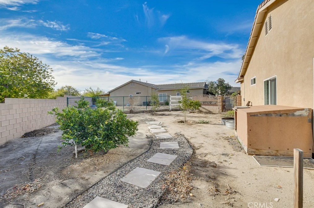 1154 Calderon Ct, Banning CA  92220-6123 exterior