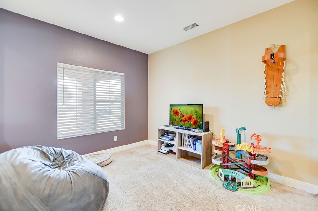 1154 Calderon Ct, Banning CA  92220-6123 exterior