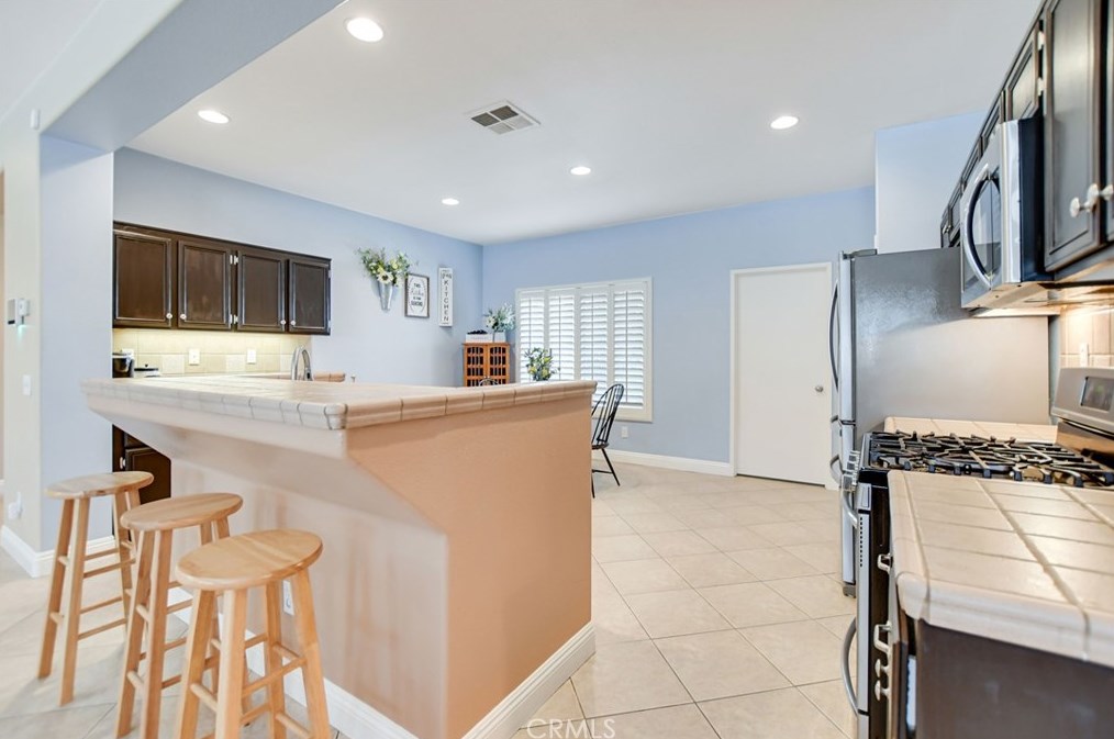 1154 Calderon Ct, Banning CA  92220-6123 exterior