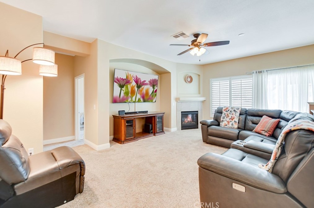 1154 Calderon Ct, Banning CA  92220-6123 exterior