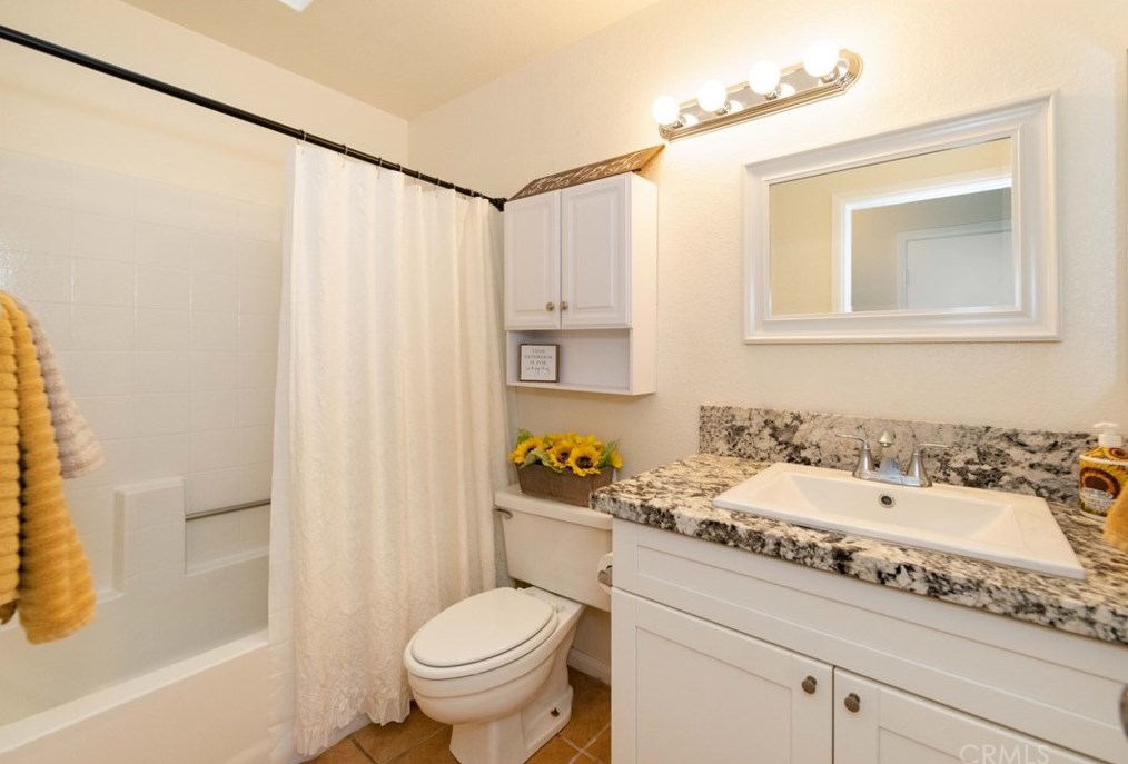 37758 Cresta Del Reyo, Murrieta CA  92563-6708 exterior