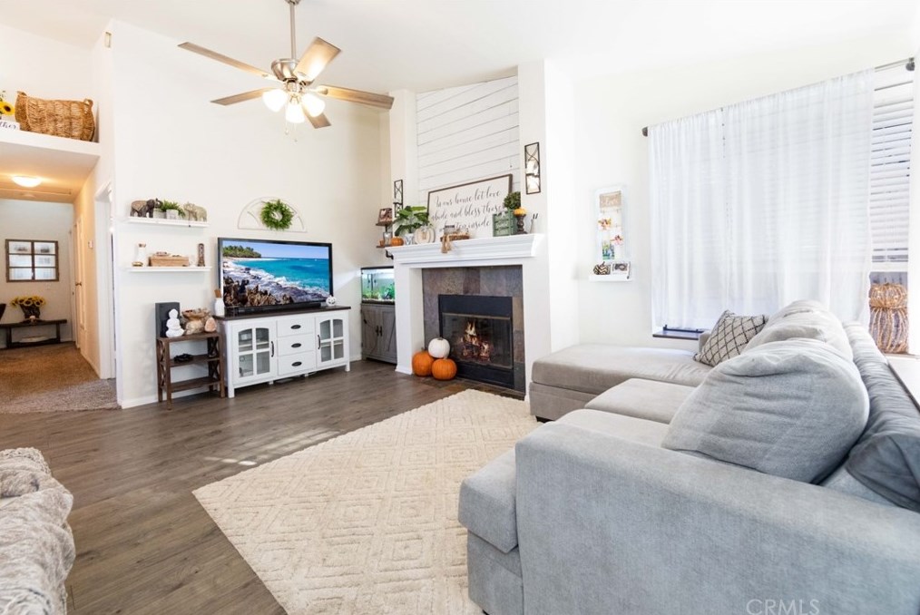 37758 Cresta Del Reyo, Murrieta CA  92563-6708 exterior