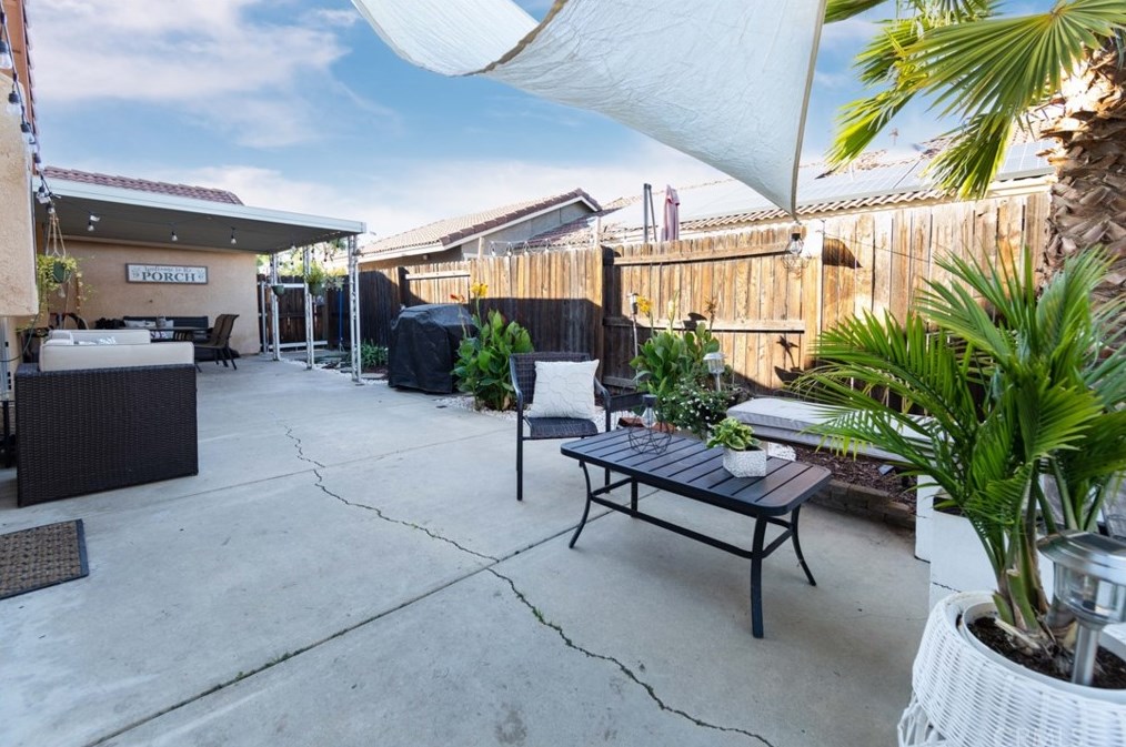 37758 Cresta Del Reyo, Murrieta CA  92563-6708 exterior