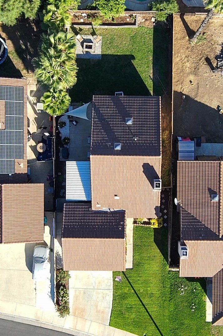 37758 Cresta Del Reyo, Murrieta CA  92563-6708 exterior