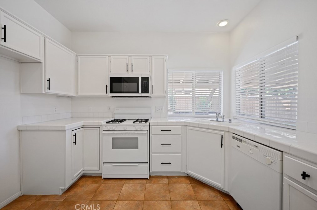 1841 Rue Chablis, San Jacinto, CA 92583