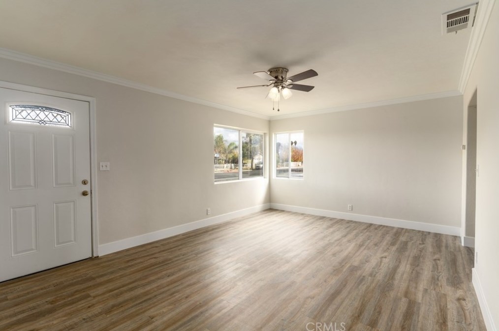 501 Latham Ave, Hemet, CA 92543-4019