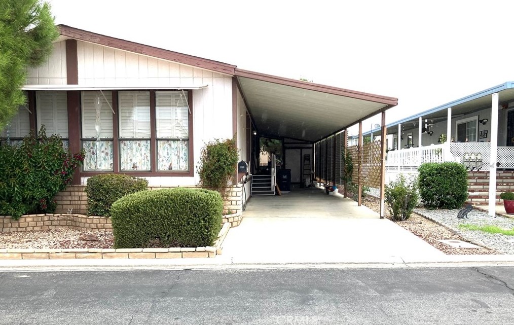 1300 W Menlo Ave #135, Hemet, CA 92543