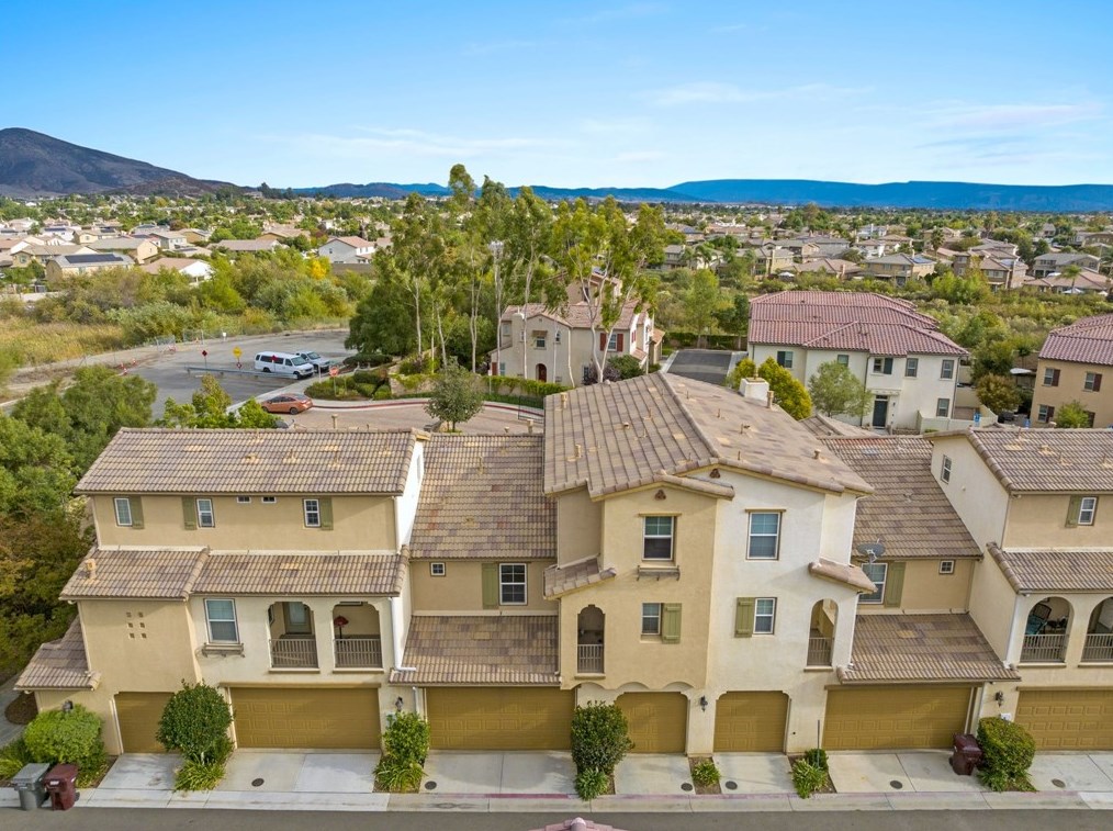 35307 Marabella Ct, Winchester, CA 92596