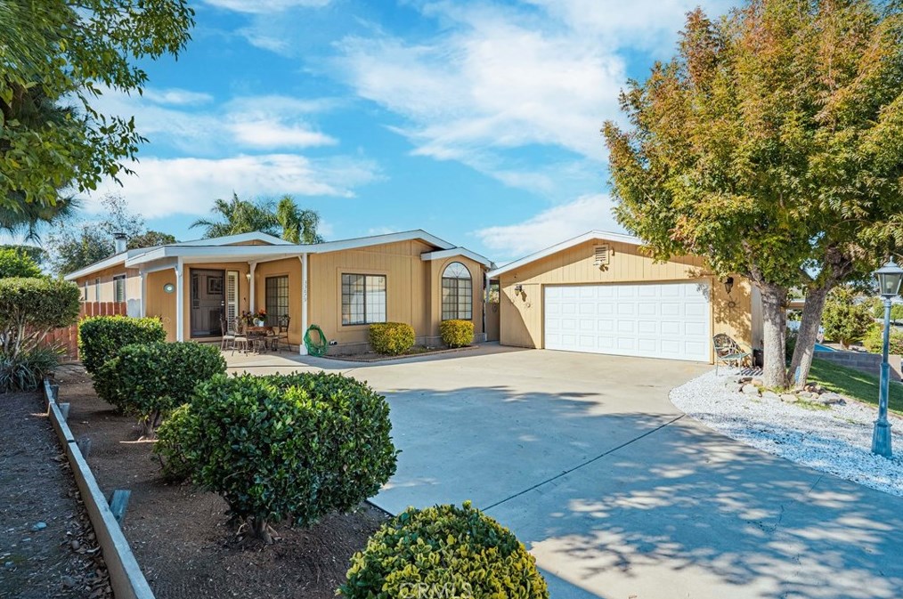 33879 Harvest Way, Wildomar, CA 92595