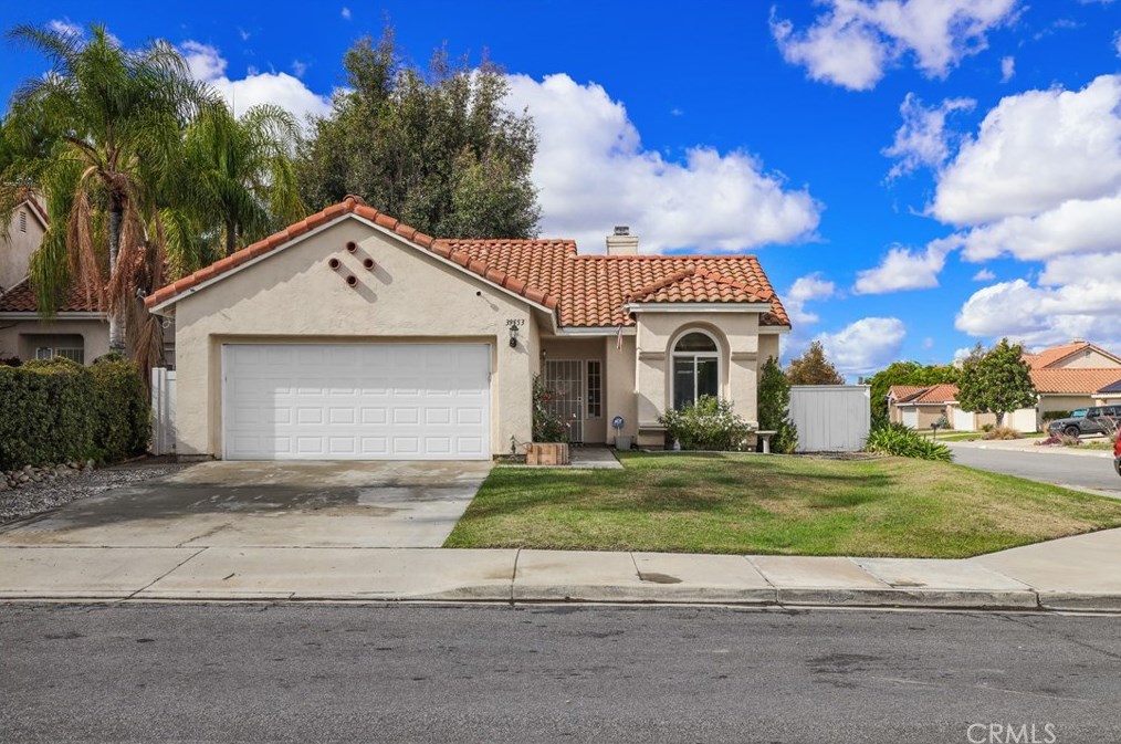 39553 Canary Cir, Temecula, CA 92591