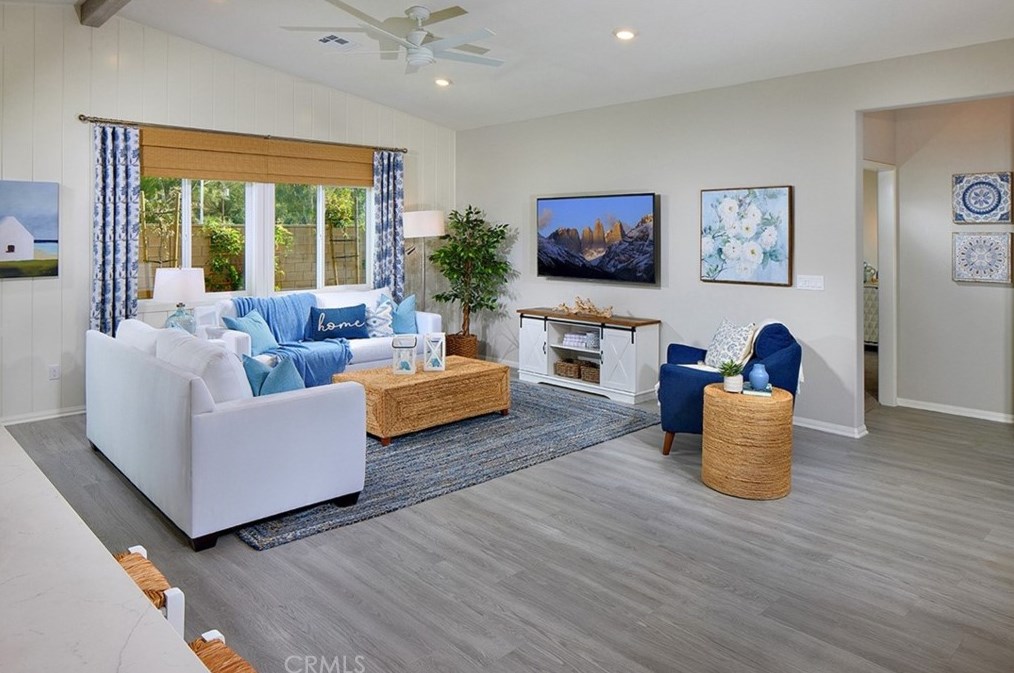 28376 Memory Ln, Winchester, CA 92596-8235