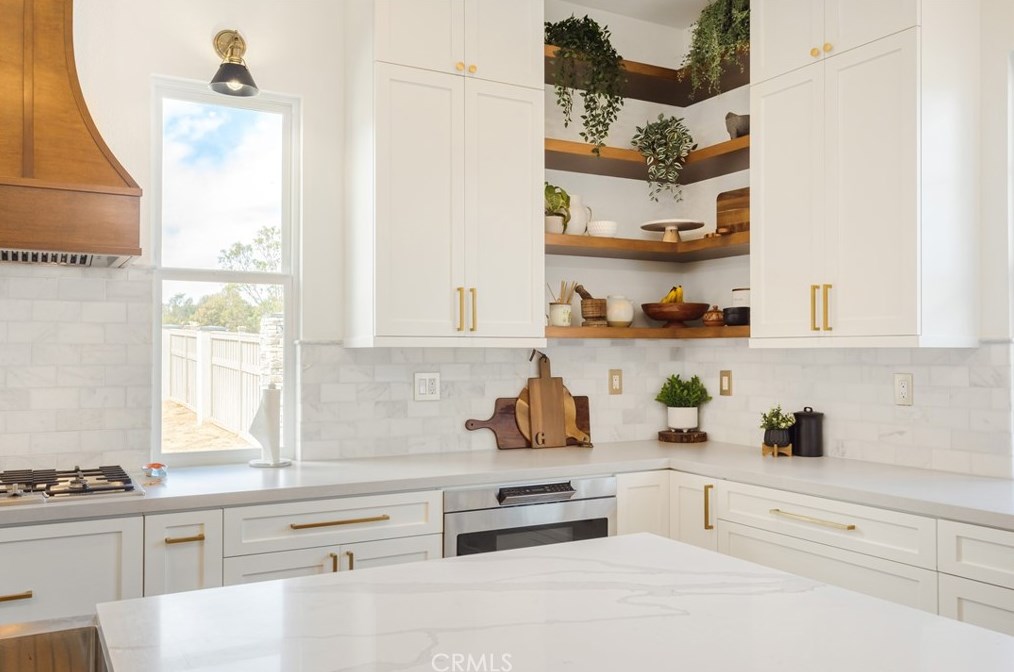 4675 Highland Oaks St, Fallbrook CA  92028-8096 exterior