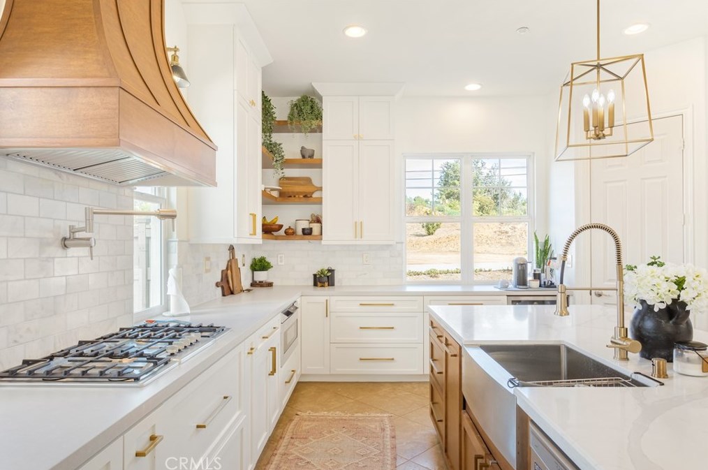 4675 Highland Oaks St, Fallbrook CA  92028-8096 exterior