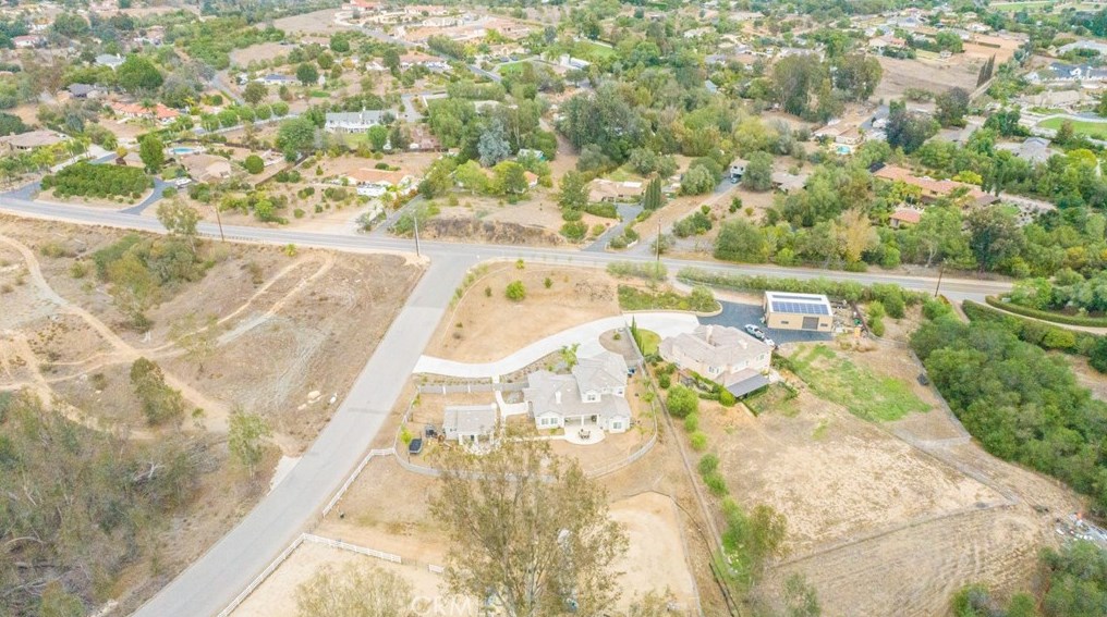 4675 Highland Oaks St, Fallbrook CA  92028-8096 exterior